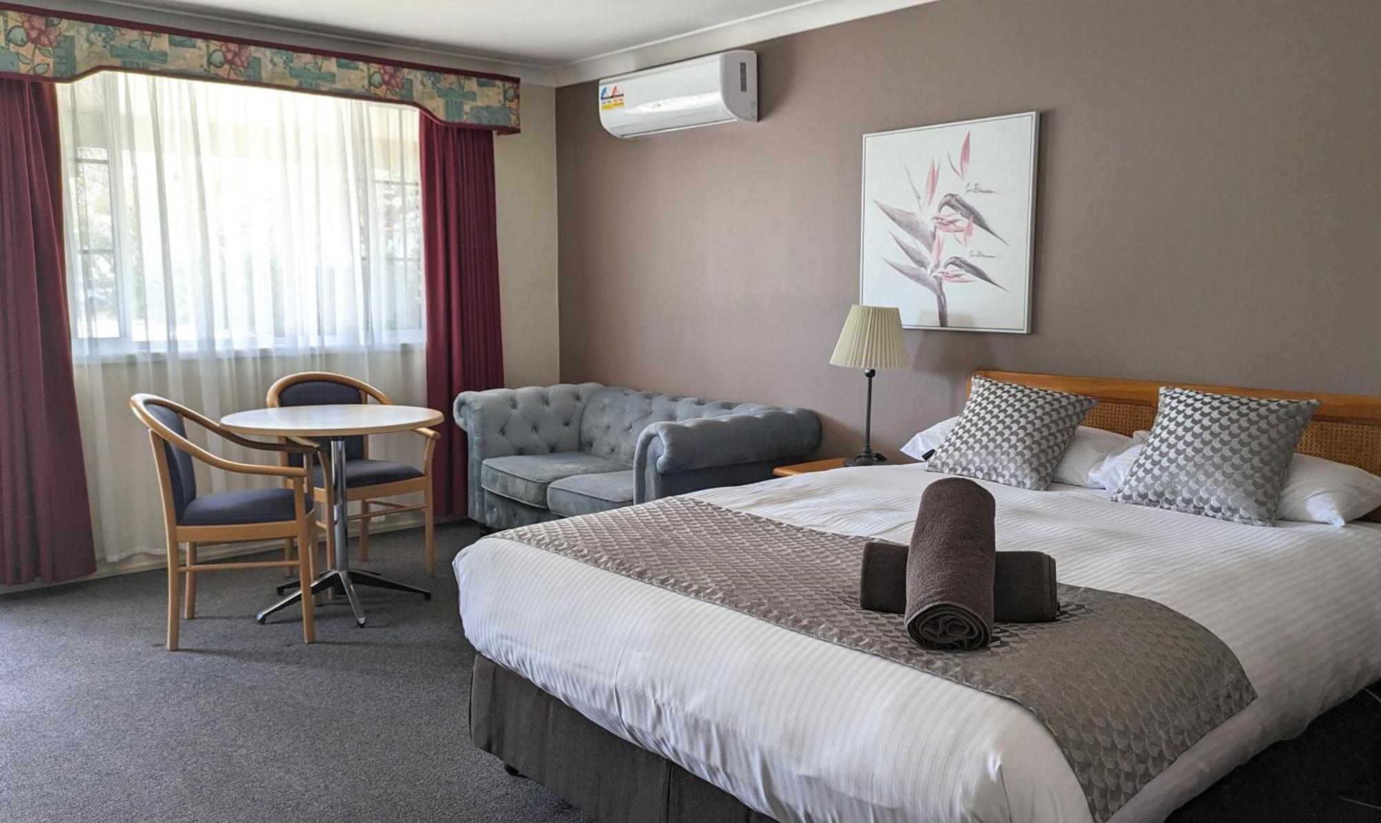 Highlands Motor Inn Oberon Extérieur photo