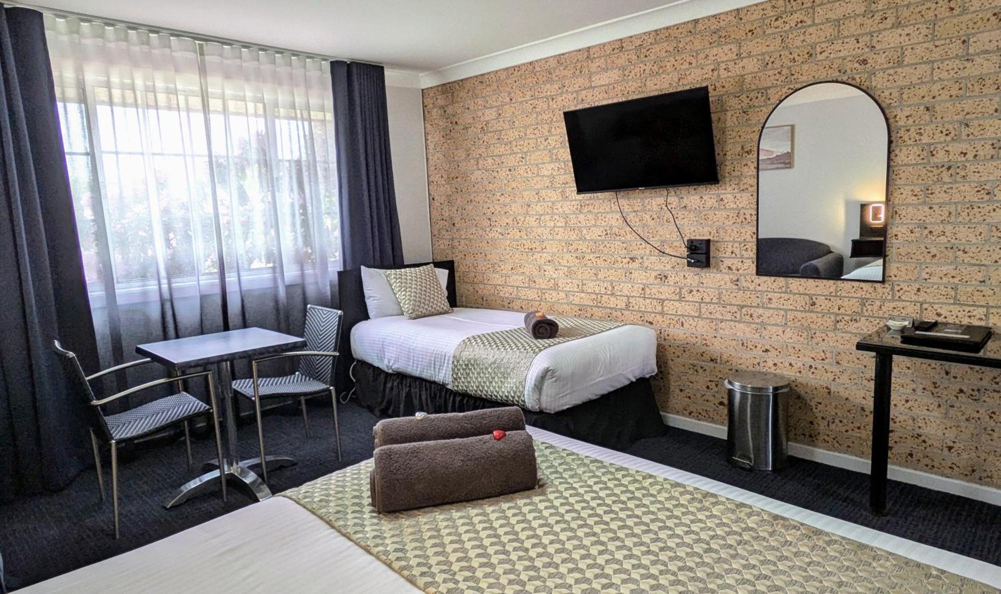 Highlands Motor Inn Oberon Extérieur photo